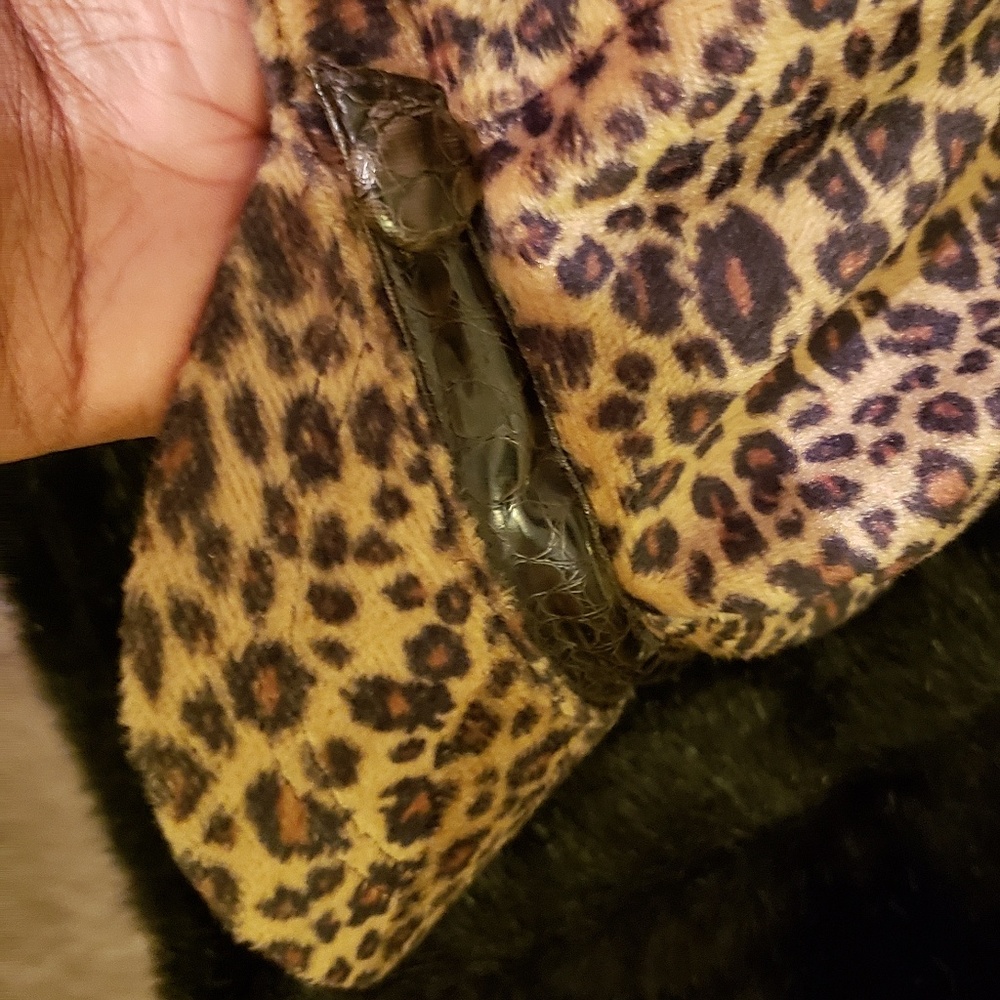 Leopard Print Pageboy - Picture 6 of 8